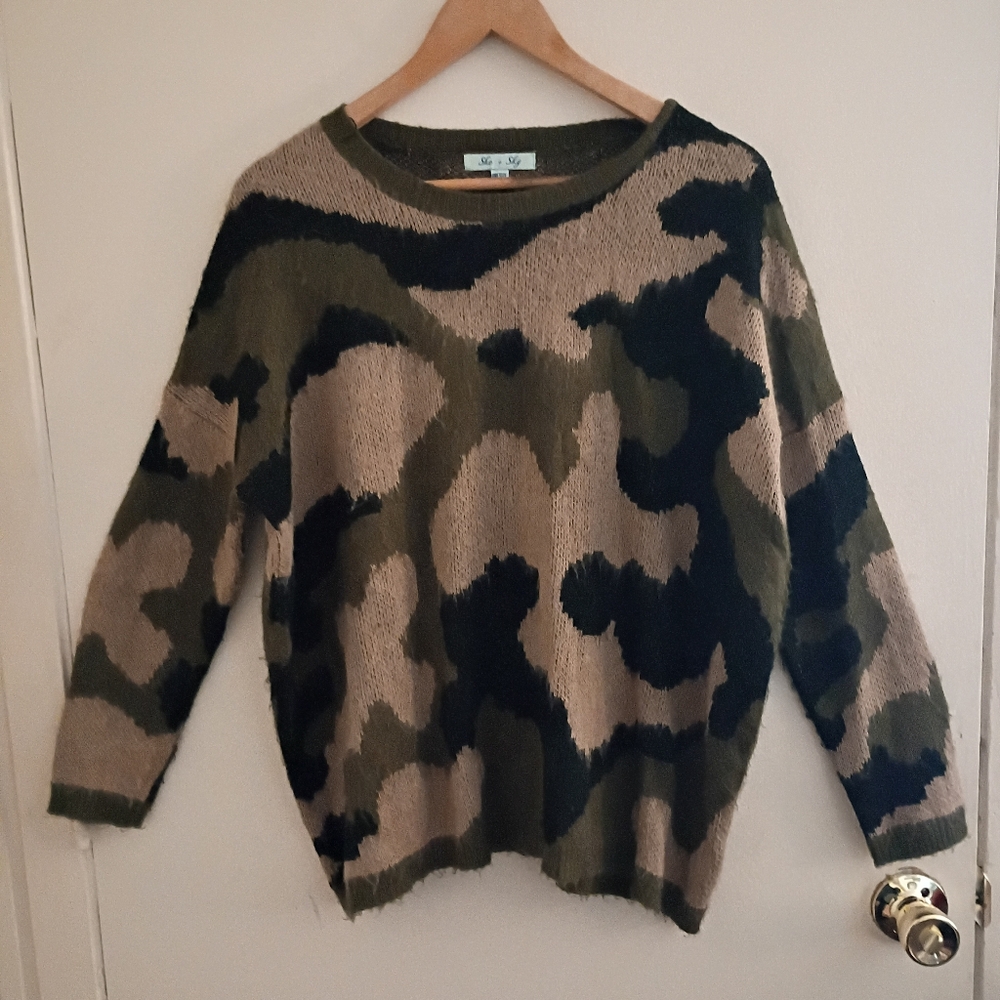 She + Sky Camouflage Sweater